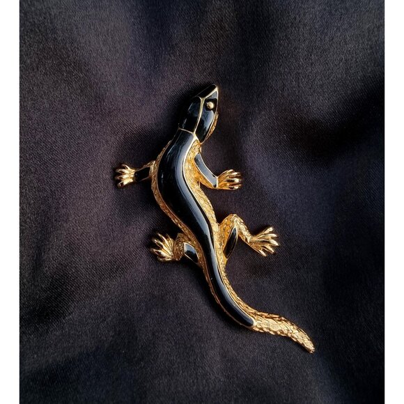 Rare Find Vintage 1990s TRIFARI Signed Gold and Black Lizard Reptile Brooch Pin - Picture 1 of 8